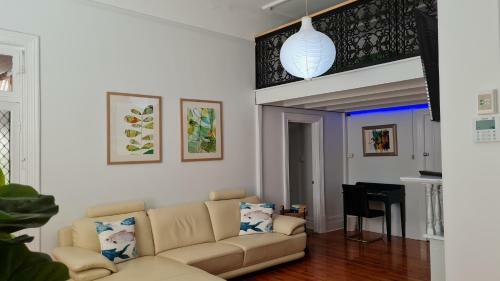 The Atrium - A Stylish Home With Up To 6 Bedrooms