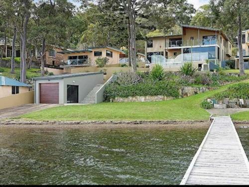 Luxurious Waterfront With Jetty And Boatshed