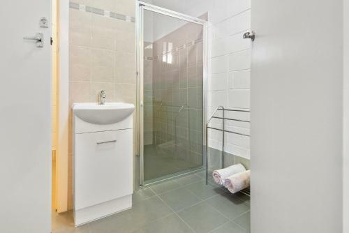 Riversands Rest Accommodation Paringa - River Box Cottage