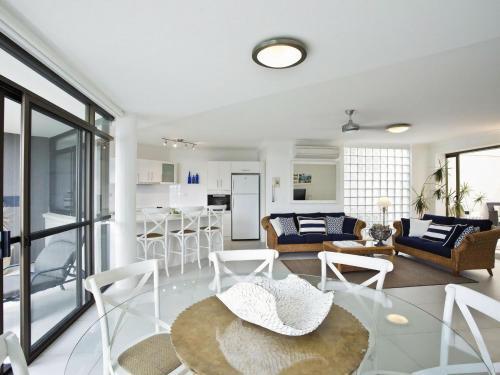 Panorama 200 Apartment 7 Upper Hastings Street 70
