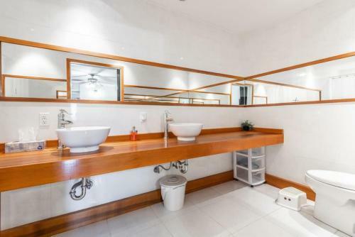 Maison De Lux Bord De L Eau Spa