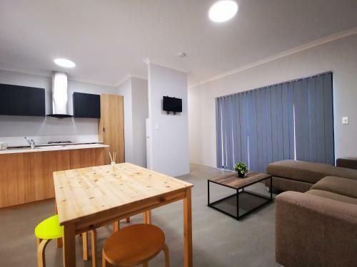 127a Morley Drive Apartment