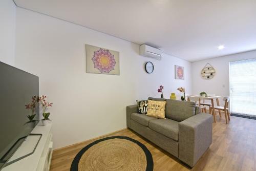 2bed2bath Apartment Close To Airport/city
