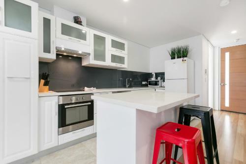 2bed2bath Apartment Close To Airport/city