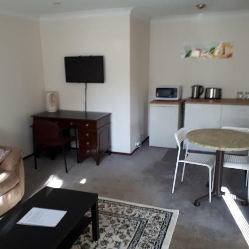 Comfortable Secure Homeshare No Quarantine Facilities Available