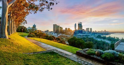 "picture Perfect" Inner City Romantic Getaway