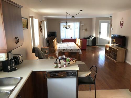 Le Chalet de Claude, Au Pied Des Monts-valin