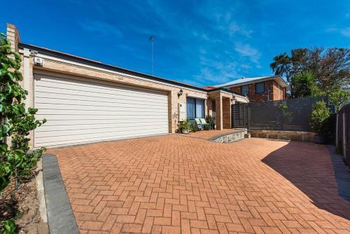 Scarborough Villa On Duke - Executive Escapes
