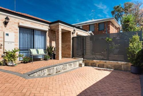Scarborough Villa On Duke - Executive Escapes
