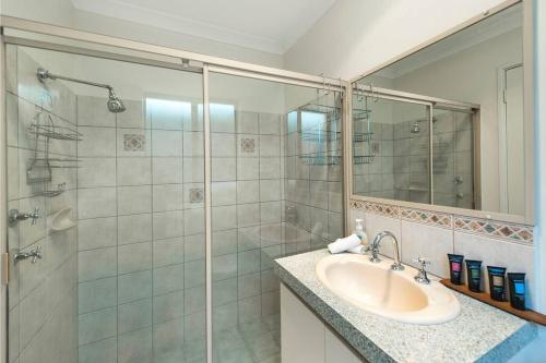 Scarborough Villa On Duke - Executive Escapes