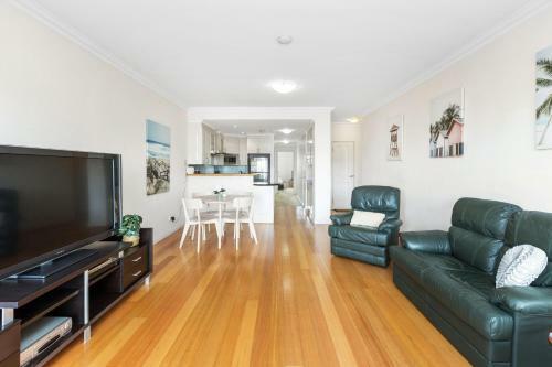 West Perth Wonder Executive Apartment- Views