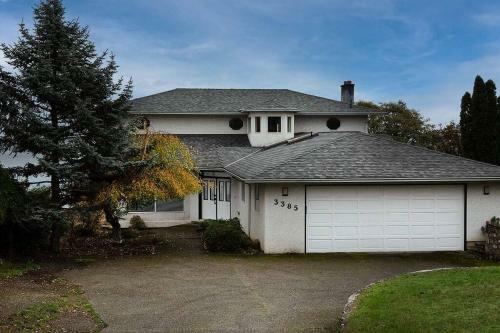 Coastal Breeze Oceanview 3 Bedroom