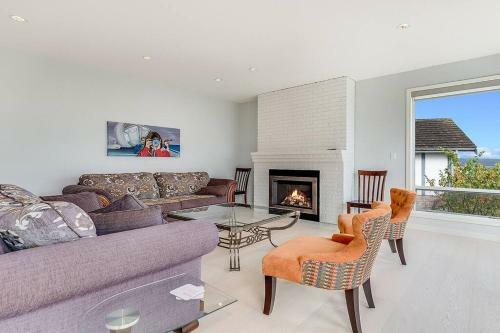 Coastal Breeze Oceanview 3 Bedroom