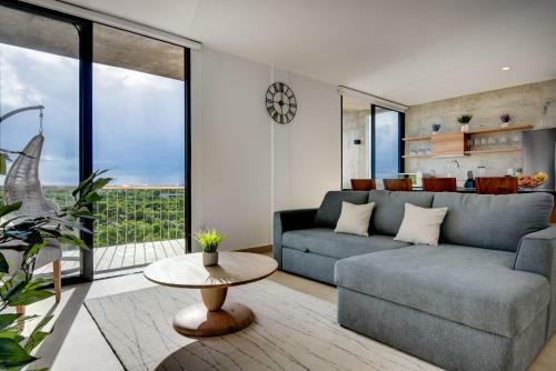 Apartamento 2/2 Ocean View Penthouse In Secure Gated Complex!
