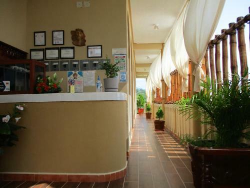Gloria's Hotel