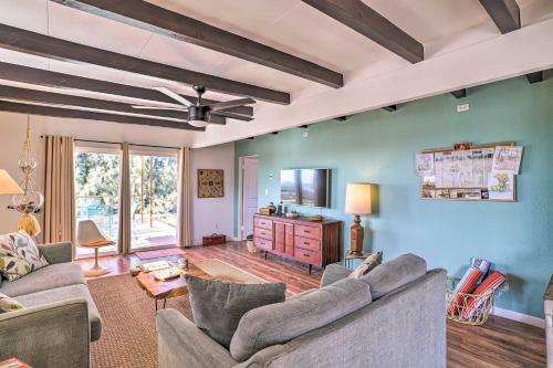 Pet-friendly Home With Patios And Private Hot Tub