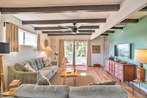 Pet-friendly Home With Patios And Private Hot Tub