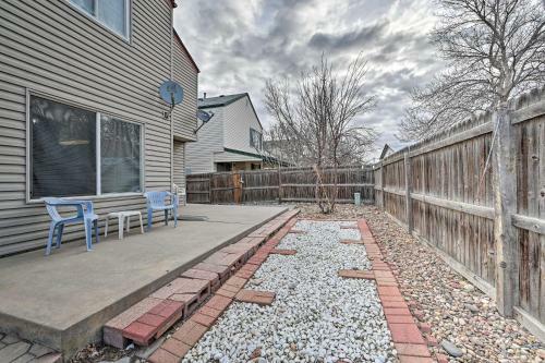 Spacious Aurora House Gas Fireplace And Patio!