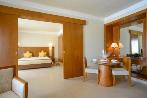Hotel Vincci Helios Beach