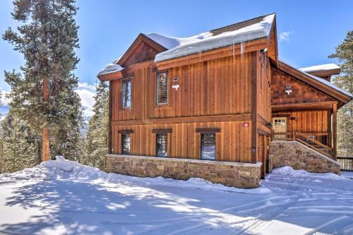 Skiers Dream With Hot Tub About Half Mi To Slopes!