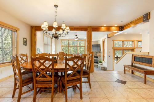 Apartamento 8201 Mill Creek - Private Hot Tub! Condo