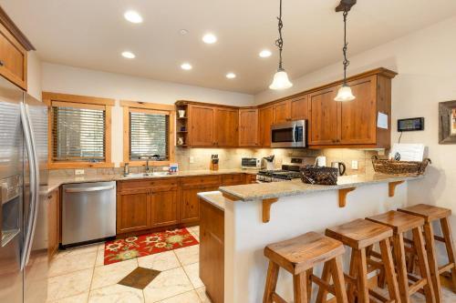 Apartamento 8201 Mill Creek - Private Hot Tub! Condo