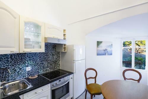 Antique Apartment In The XV Century Castle