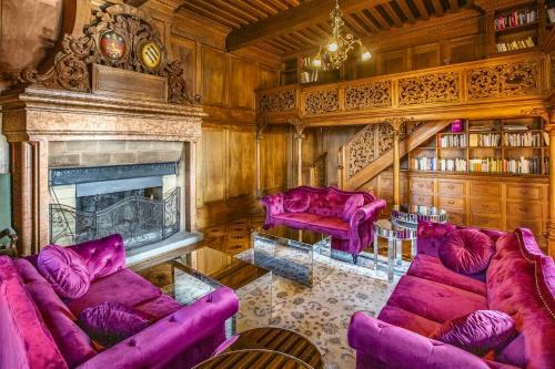 Antique Apartment In The XV Century Castle
