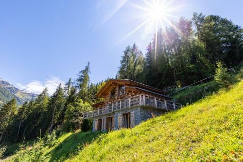 Fabulous Luxury Spa Chalet W. Jacuzzi Sauna