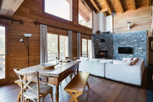 Fabulous Luxury Spa Chalet W. Jacuzzi Sauna