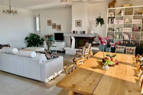 Stunning 6-bed Villa In Etoy
