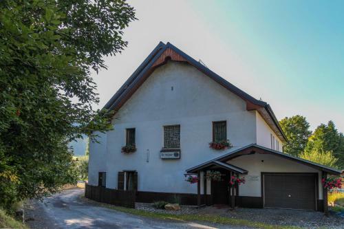 Hostal Penzion Na Ml�n?