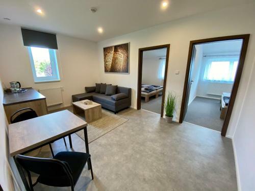 Hostal Apartm�ny Pelh?imov