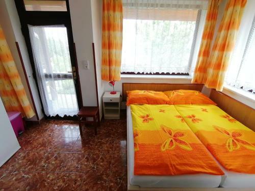 Hostal Penzion Nad Jezerem