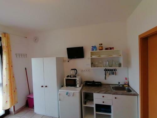 Hostal Penzion Nad Jezerem