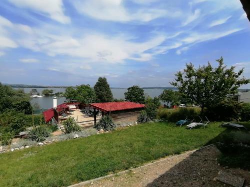 Hostal Penzion Nad Jezerem