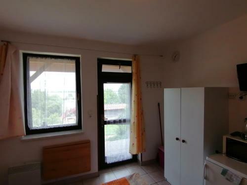 Hostal Penzion Nad Jezerem