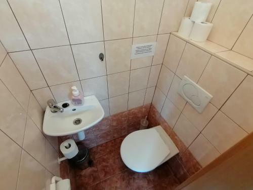 Hostal Penzion Nad Jezerem