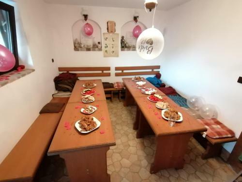 Hostal Penzion Nad Jezerem