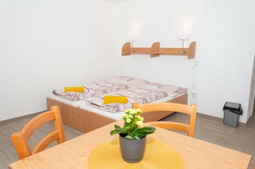 Hostal Chata ?ivec - Restaurace A Ubytov�n�