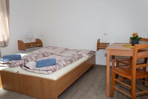 Hostal Chata ?ivec - Restaurace A Ubytov�n�