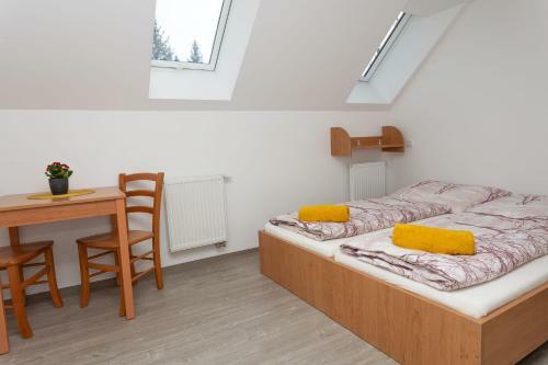 Hostal Chata ?ivec - Restaurace A Ubytov�n�