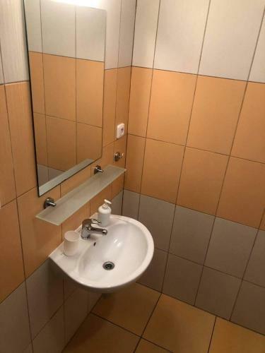 Hostal Penzion Adam?�k