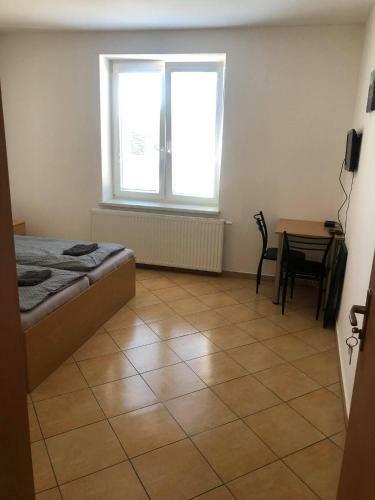 Hostal Penzion Adam?�k