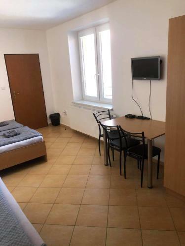 Hostal Penzion Adam?�k