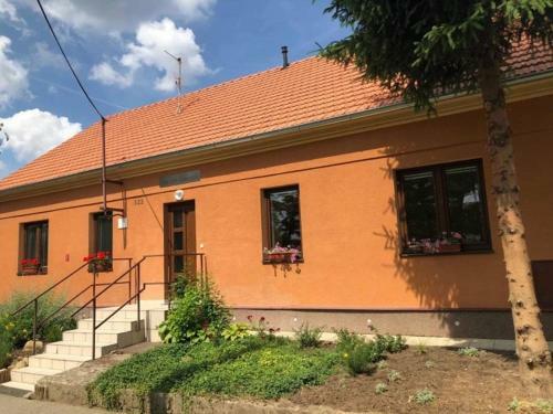 Hostal Penzion Adam?�k