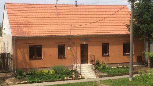 Hostal Penzion Adam?�k