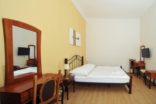 Hostal Penzion Kr�lovsk� L�zn?
