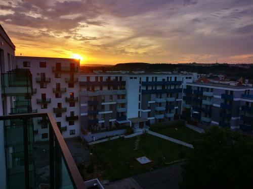 Kavi Apartments #3, Top City View!