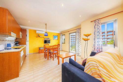 Apartment Baulo Beach In Can Picafort - 2 Bedrooms